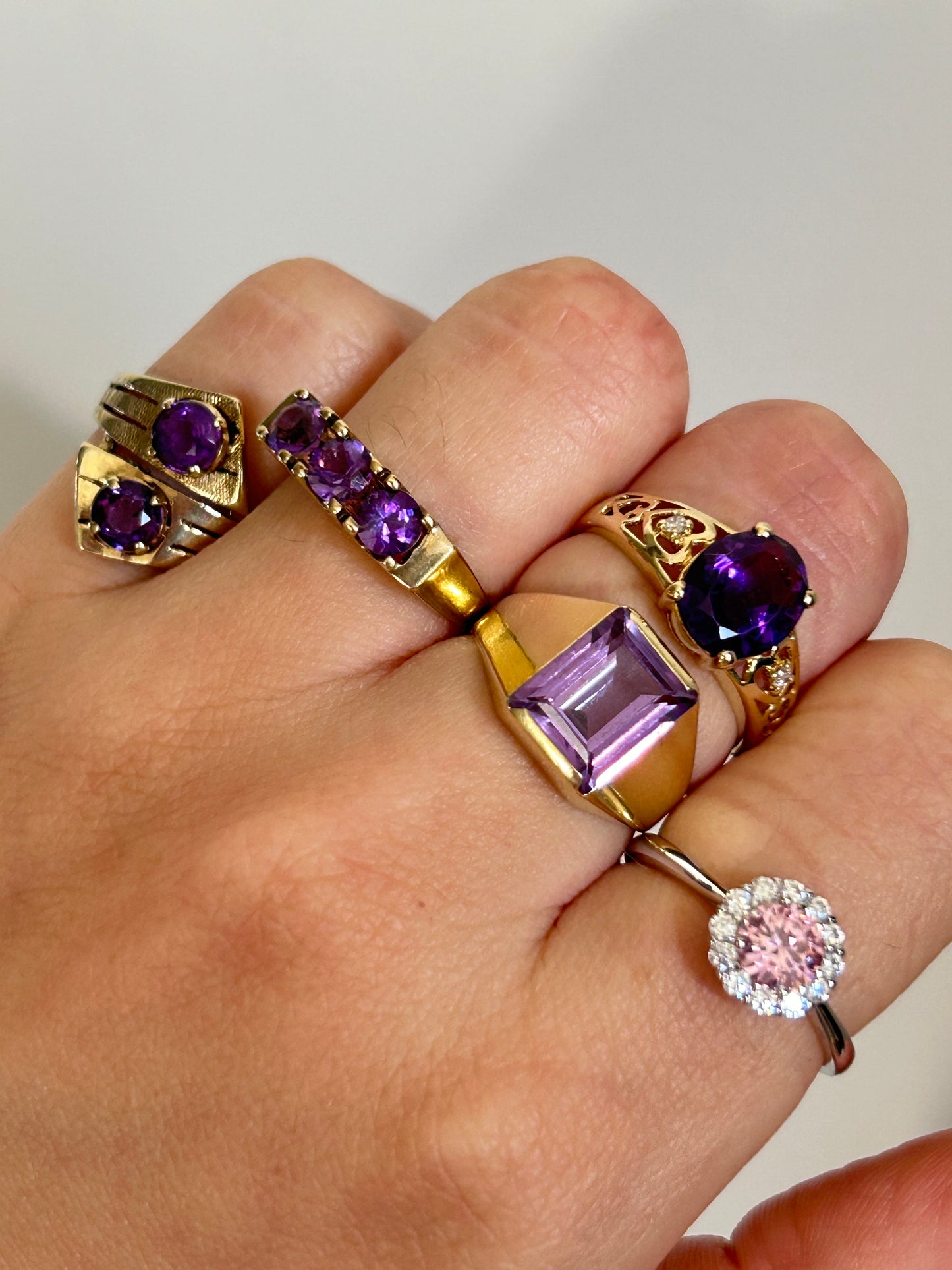 “ Royal Purple “ Vintage Geelgouden ring