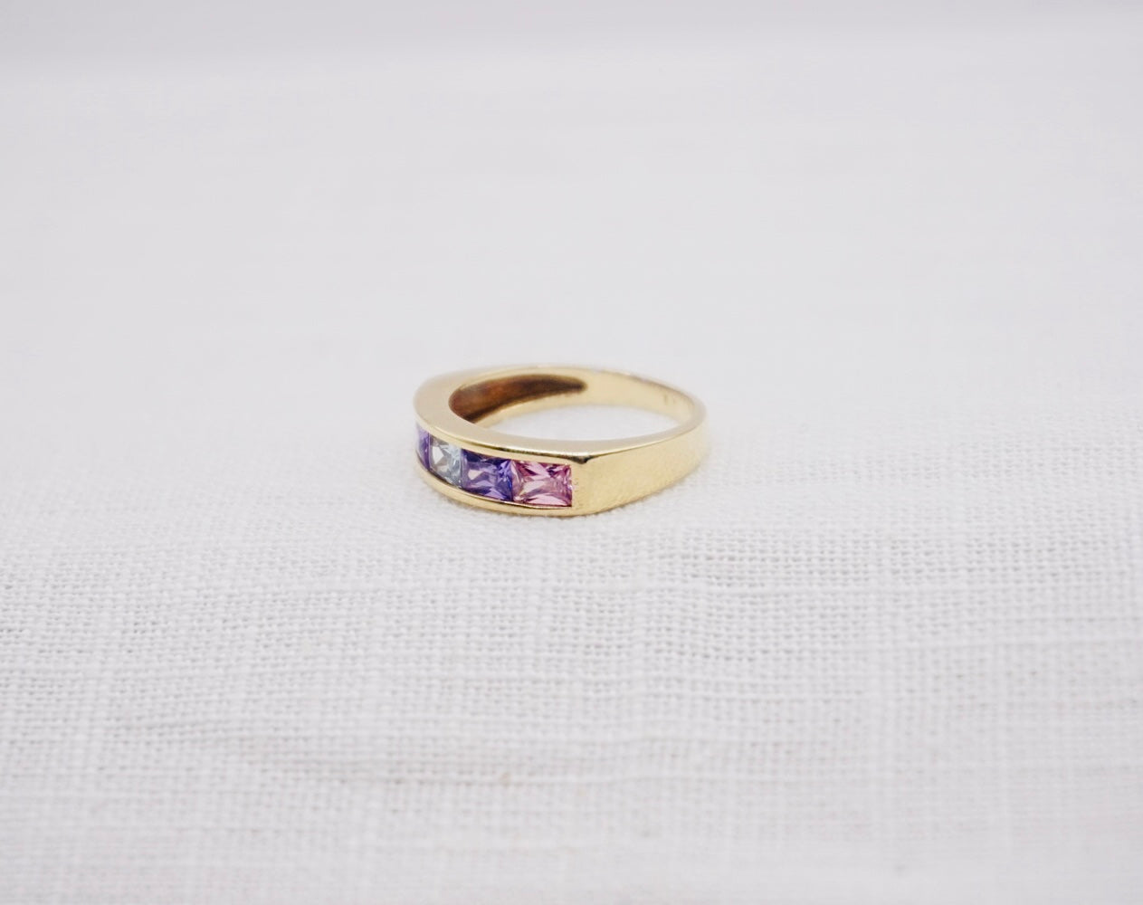 “ Rainbow “ Vintage Geelgouden ring