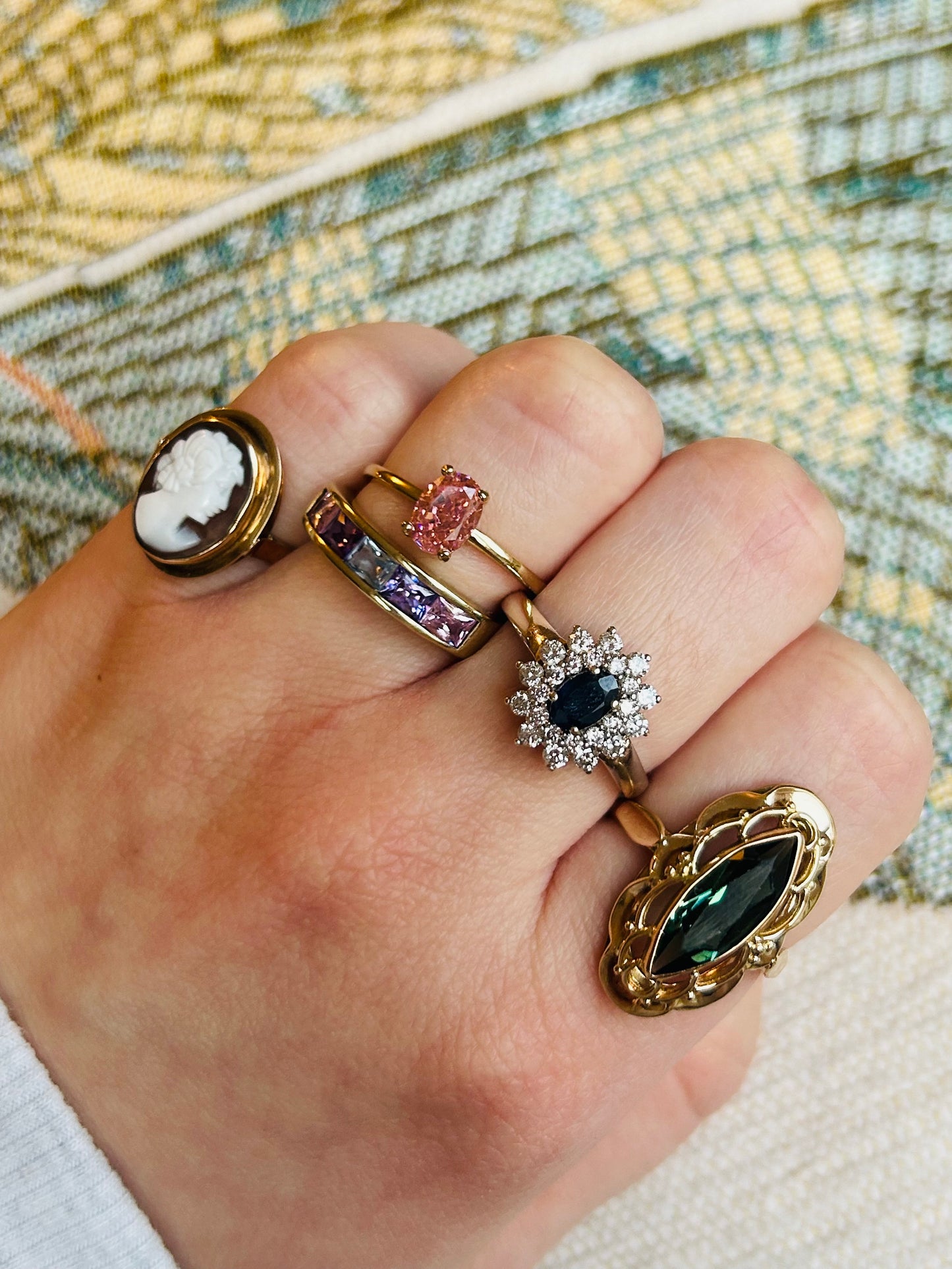 “ Rainbow “ Vintage Geelgouden ring