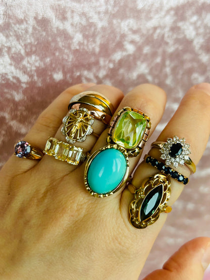 “ White Diana “ Vintage Witgouden ring
