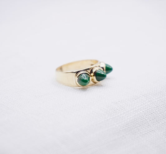 “ The pointer “ Vintage geelgouden ring