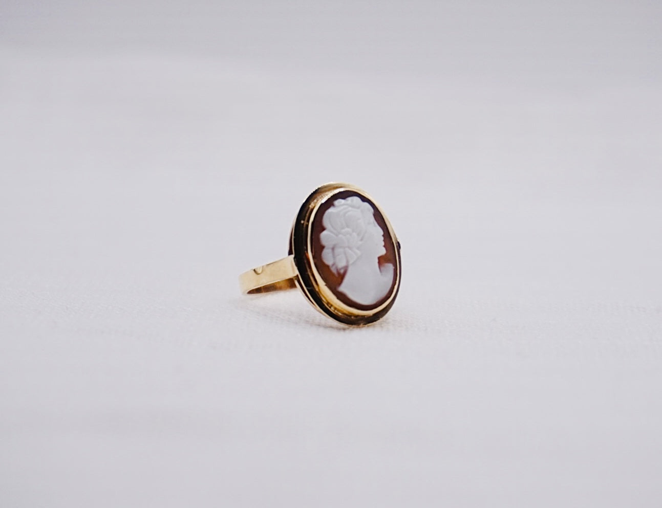 “ Lady” Vintage Geelgouden ring