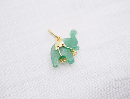 Vintage geelgouden hanger bezet met Jade in de vorm van een Olifant