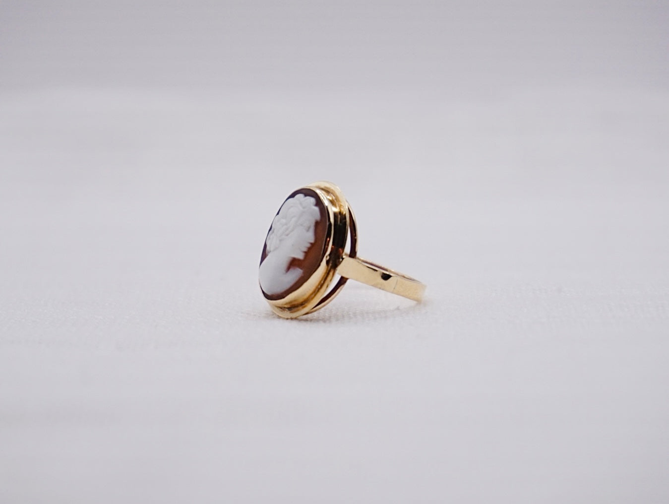 “ Lady” Vintage Geelgouden ring