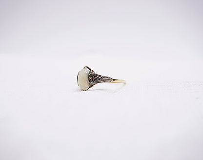 “ Something Old “ Vintage Geelgouden ring