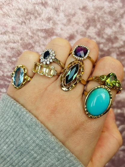 “ Big Blue “ Vintage Geelgouden ring