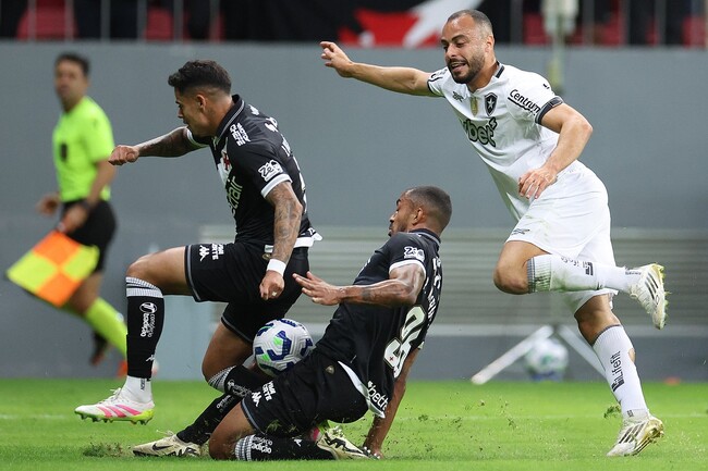 Nhận định nhanh Vasco Gama vs Botafogo (RJ), 07h30 ngày 28/08 2 Màn so tài kịch tính Vasco Gama vs Botafogo (RJ)